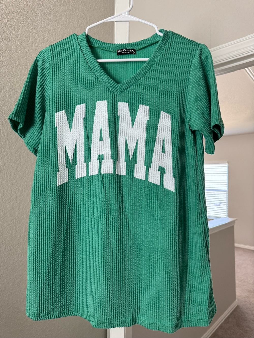 HEIMISH USA Green 'MAMA' V-Neck Short Sleeve Tee